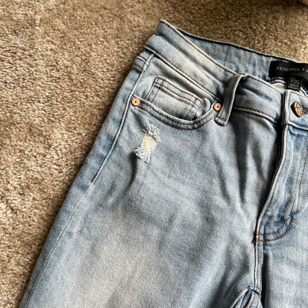 Kendall + Kylie Light Wash Distressed "The Ultra Babe Skinny" Jeans Size 1/25 - Picture 3 of 11